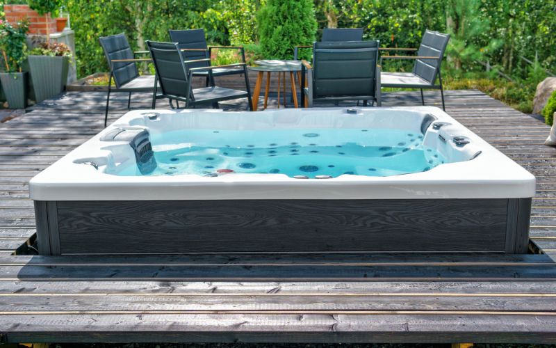 Luxury Jacuzzi Tub